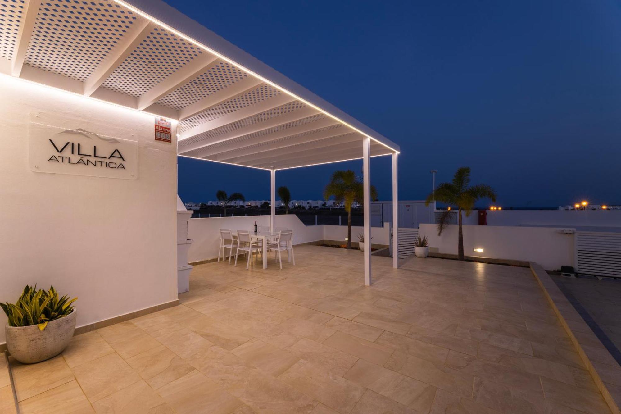 Villa Atlantica - Heated Pool In Playa Blanca エクステリア 写真
