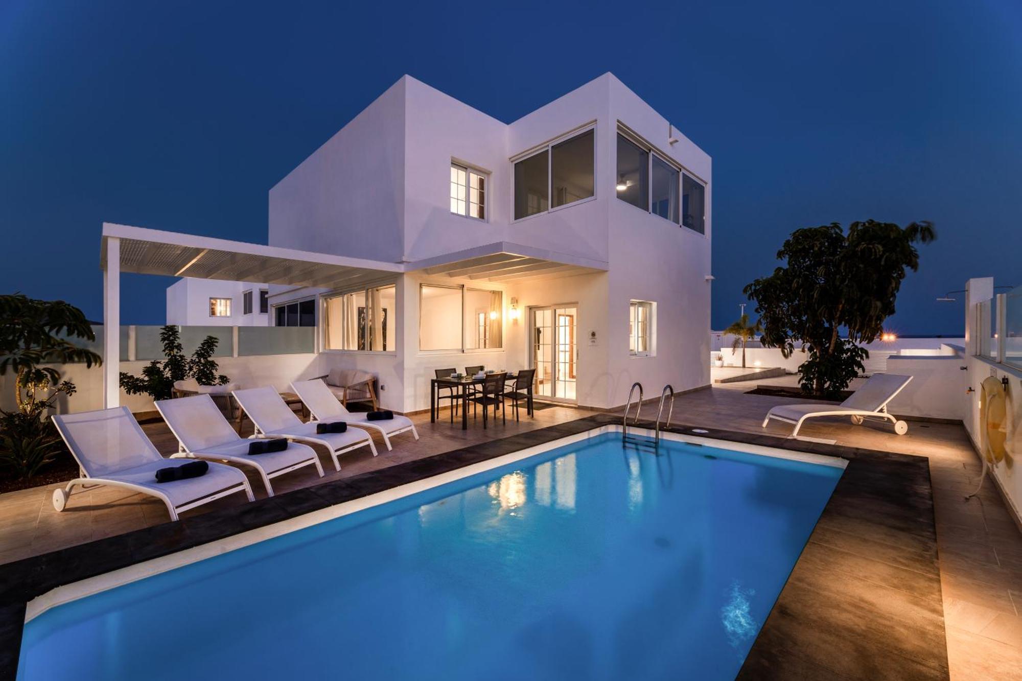Villa Atlantica - Heated Pool In Playa Blanca エクステリア 写真