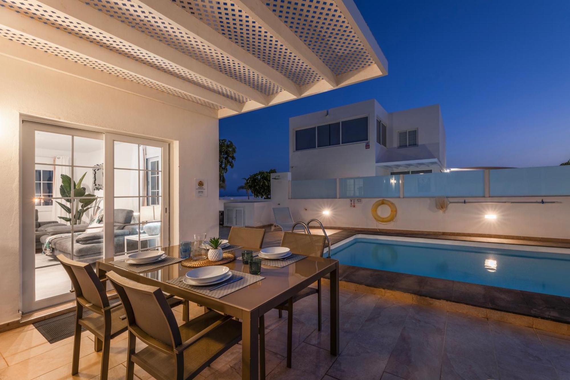 Villa Atlantica - Heated Pool In Playa Blanca エクステリア 写真